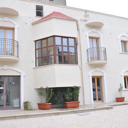 Ibasilischi Hotel Irsina Bagian luar foto
