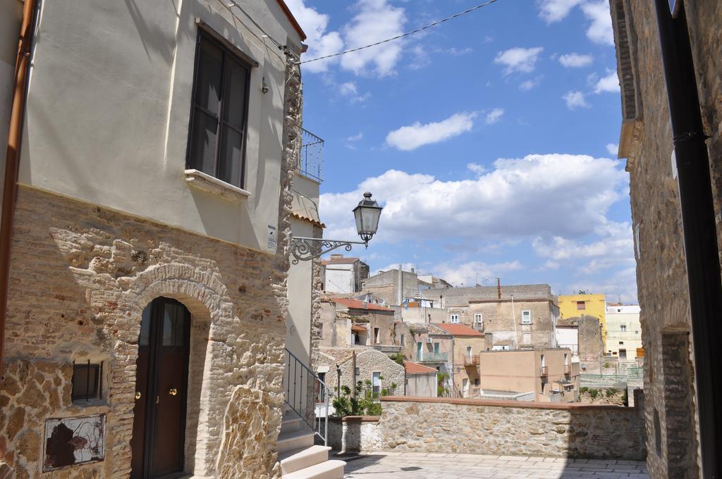 Ibasilischi Hotel Irsina Bagian luar foto