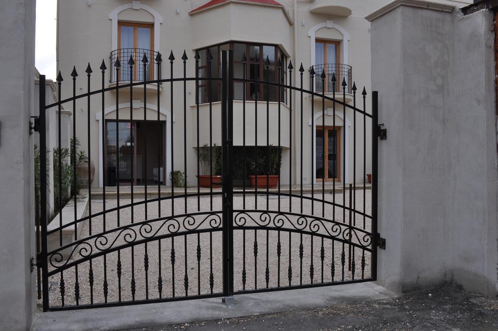 Ibasilischi Hotel Irsina Bagian luar foto