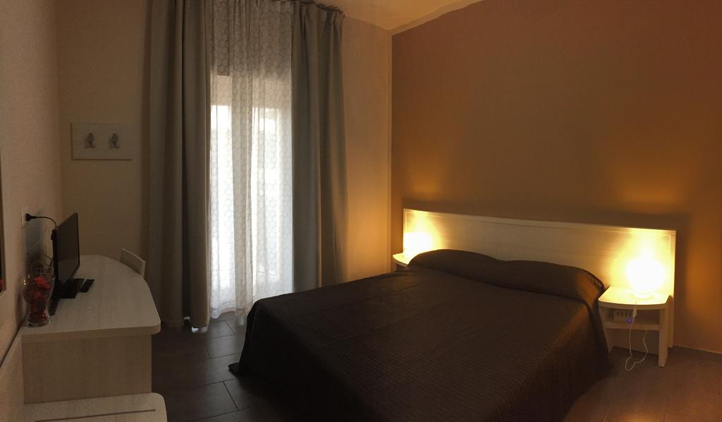 Ibasilischi Hotel Irsina Bagian luar foto